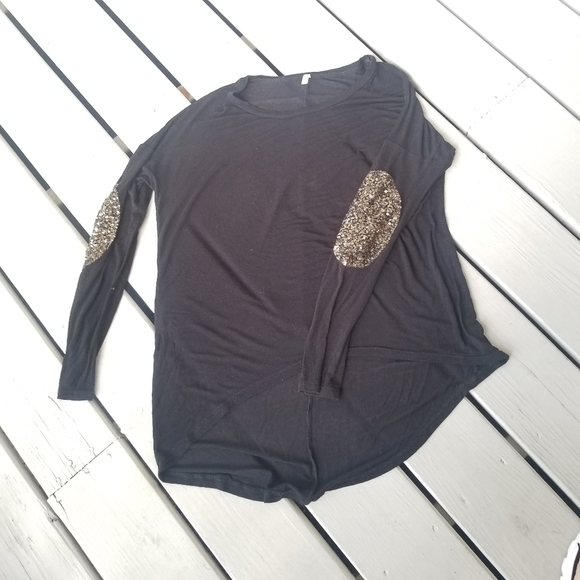 S  Sequins on elbows black top - Picture 4 of 7